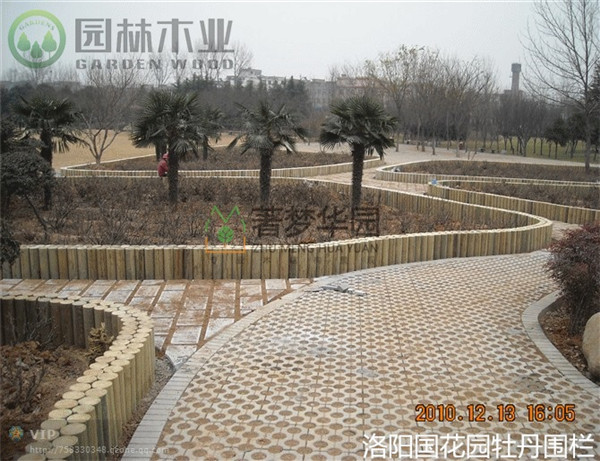 花季传媒网站草坪护栏
